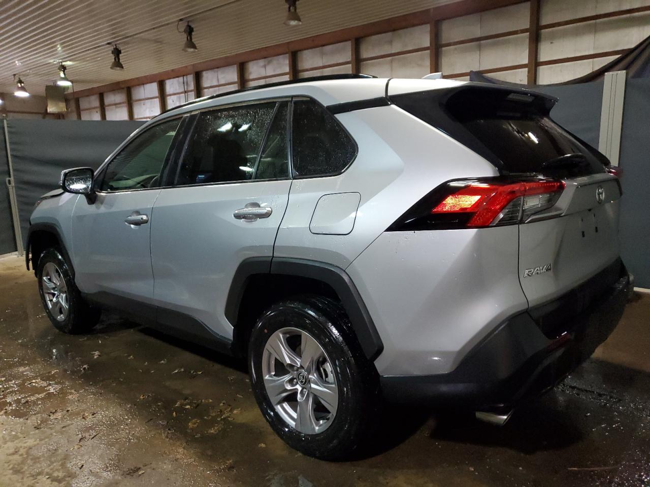 Изображение 2 2023 TOYOTA RAV4 XLE 2023 с VIN 2T3P1RFV3PW345886