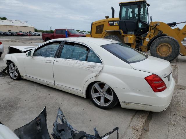 Obraz 2 z 2013 MERCEDES-BENZ S 550 2013 z VIN WDDNG7DBXDA520332