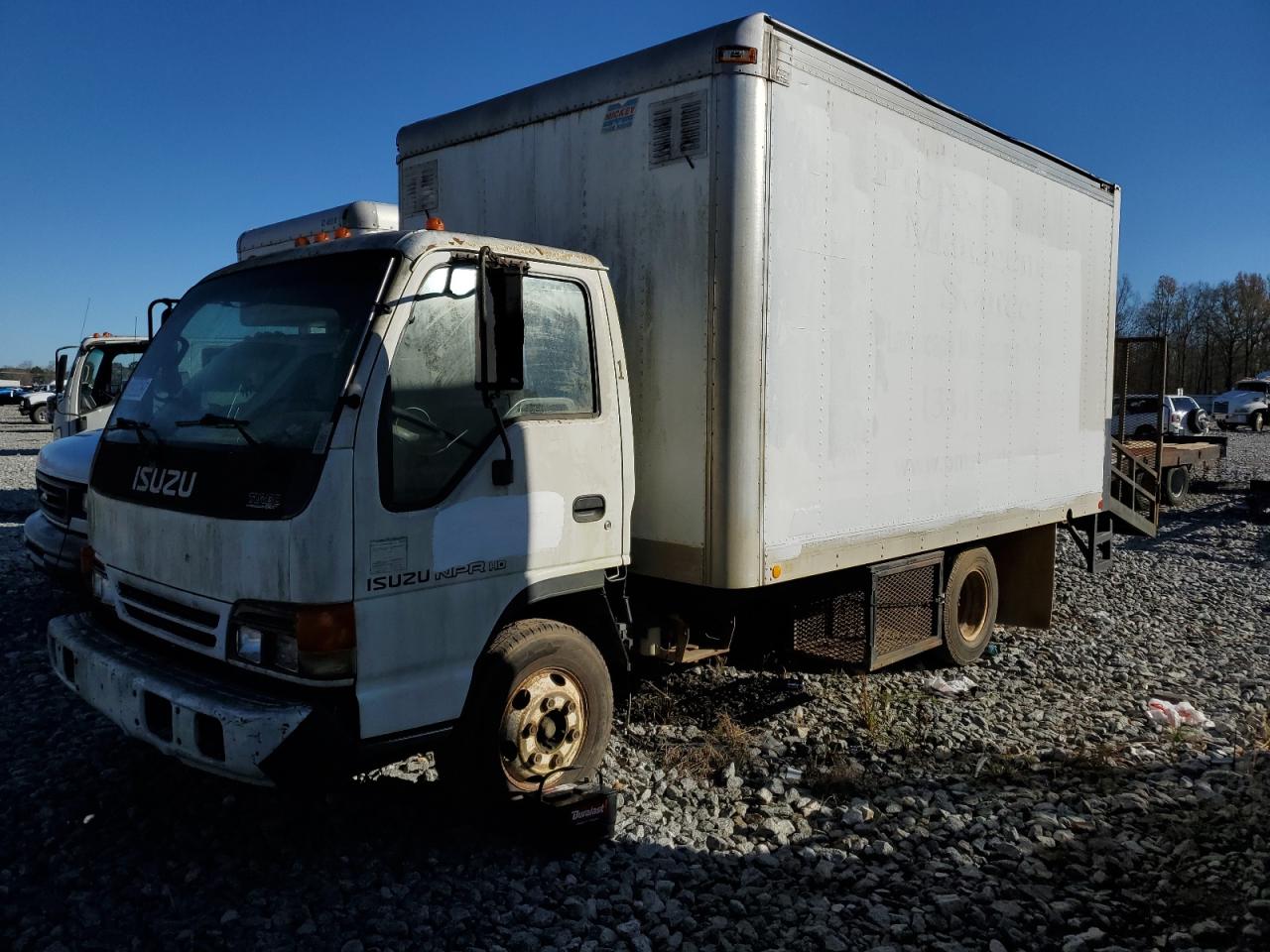 Изображение 1 2004 ISUZU NPR  2004 с VIN JALC4B14447009732