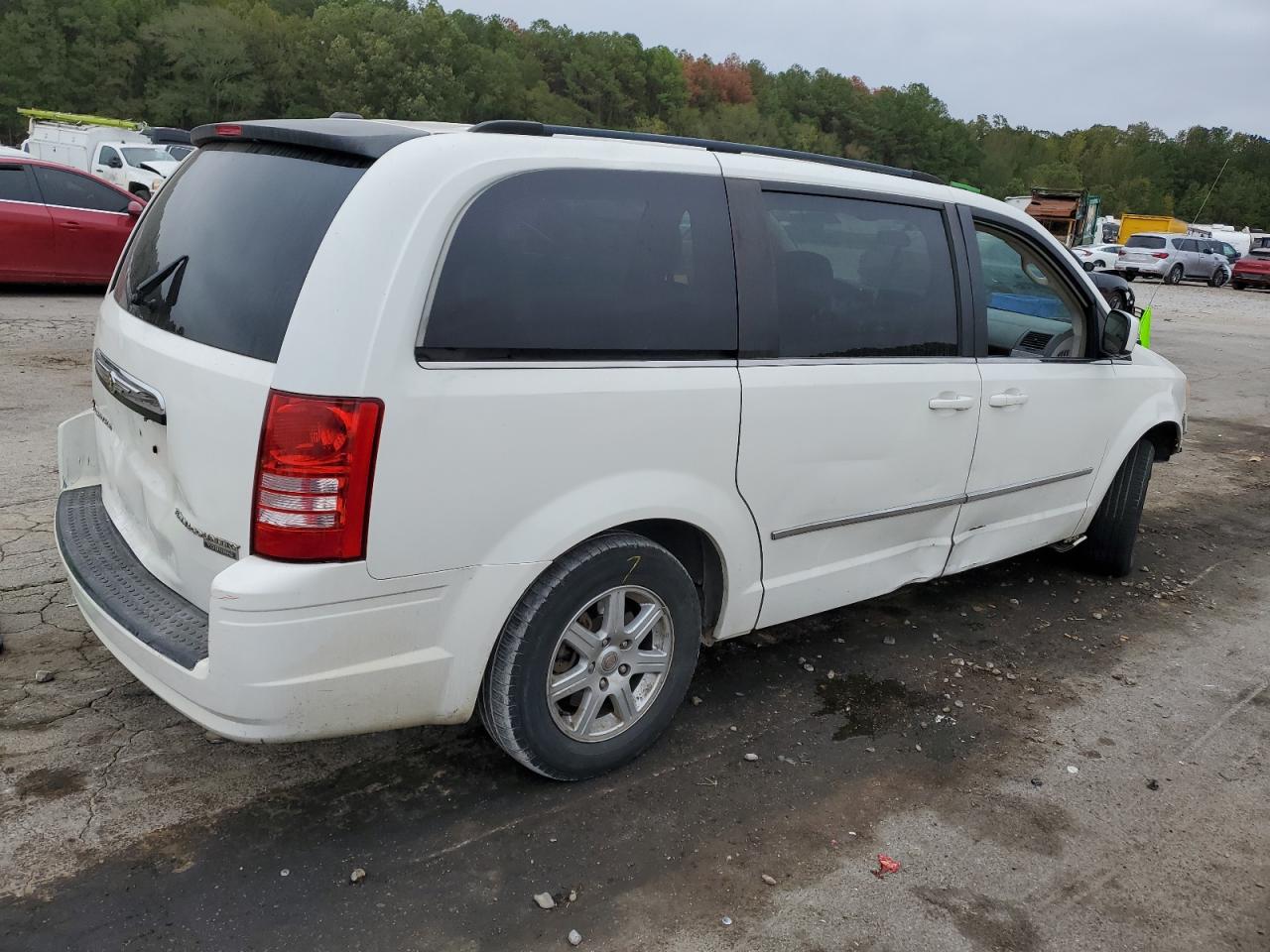 Obraz 3 z 2010 CHRYSLER TOWN & COUNTRY TOURING 2010 z VIN 2A4RR5D19AR232191