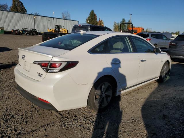 Image 3 of 2016 HYUNDAI SONATA HYBRID 2016 with VIN KMHE34L19GA012964