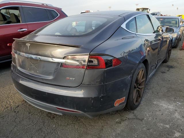 Obraz 3 z 2014 TESLA MODEL S  2014 z VIN 5YJSA1H19EFP49509