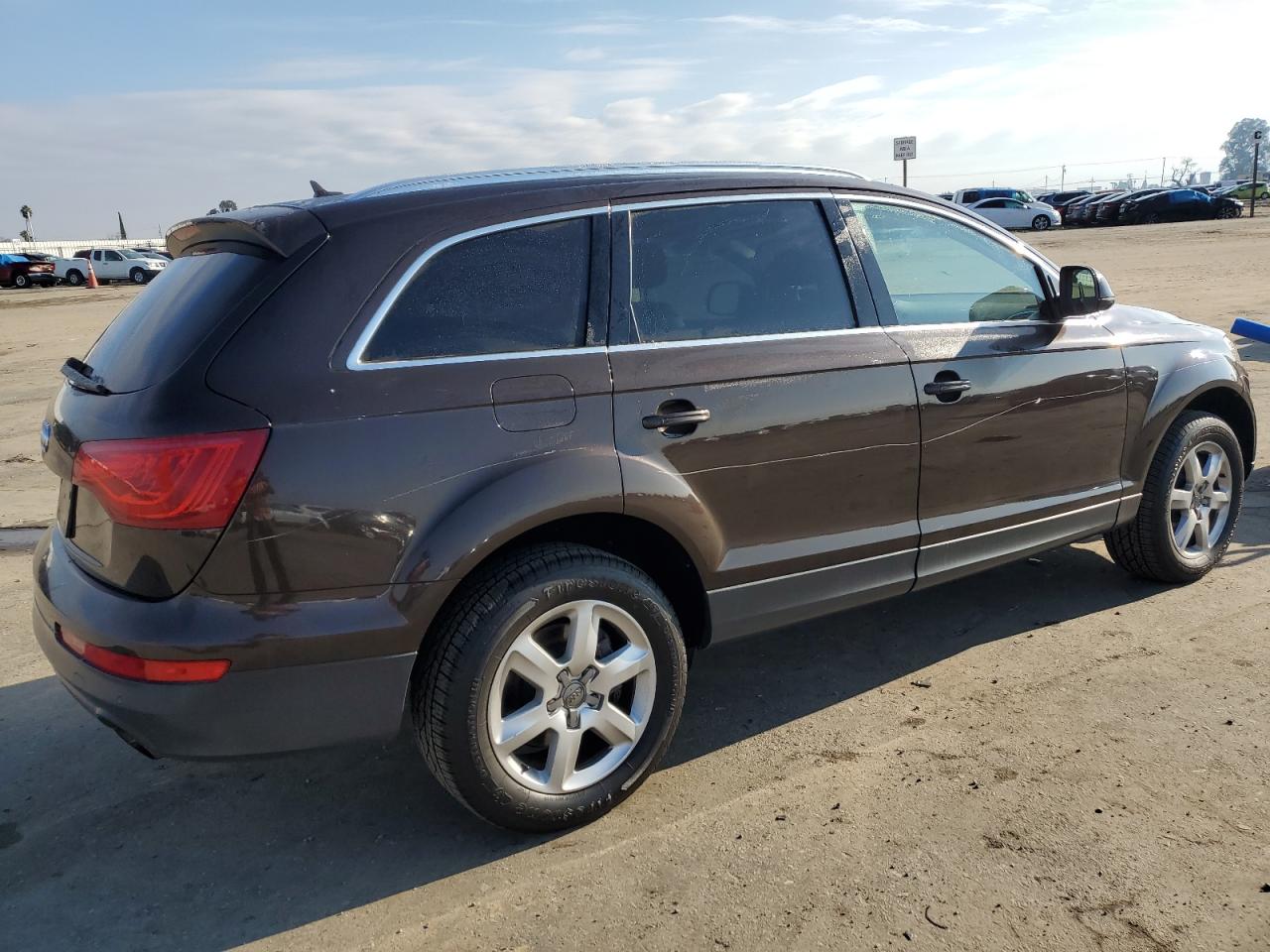 Image 3 of 2011 AUDI Q7 PREMIUM PLUS 2011 with VIN WA1LGAFE9BD006760