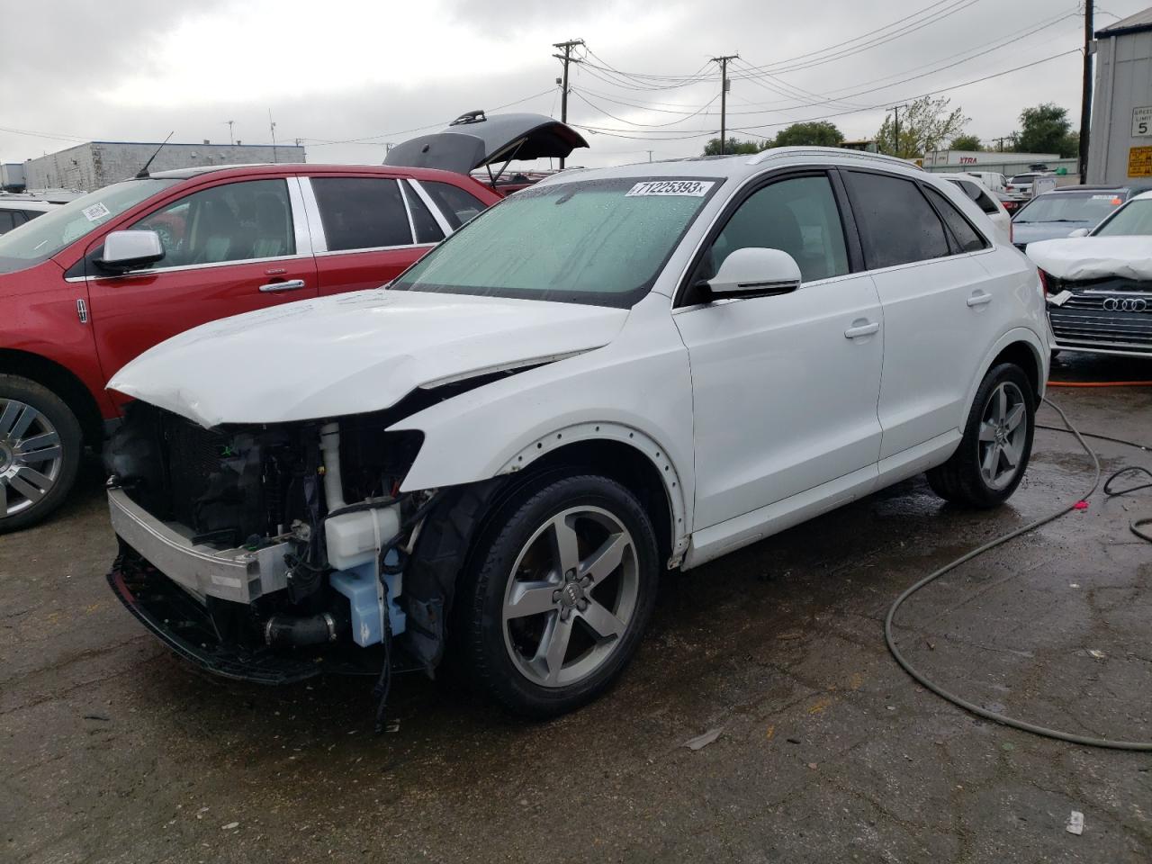 Obraz 1 z 2015 AUDI Q3 PRESTIGE 2015 z VIN WA1FFCFS2FR010739