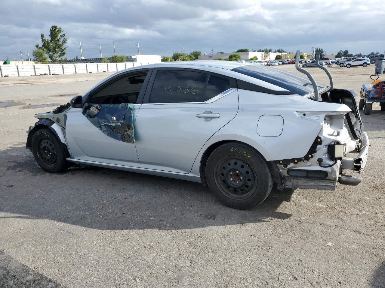 Image 2 of 2022 NISSAN ALTIMA SR 2022 with VIN 1N4BL4CV7NN355942