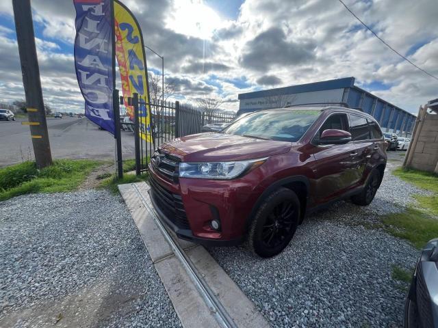 Image 2 of 2019 TOYOTA HIGHLANDER SE 2019 with VIN 5TDJZRFH4KS607692