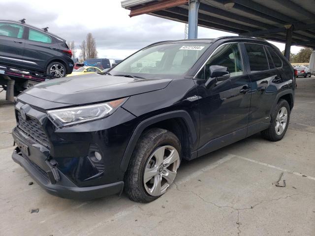 Obraz 1 z 2021 TOYOTA RAV4 XLE 2021 z VIN JTMRWRFV7MD128702