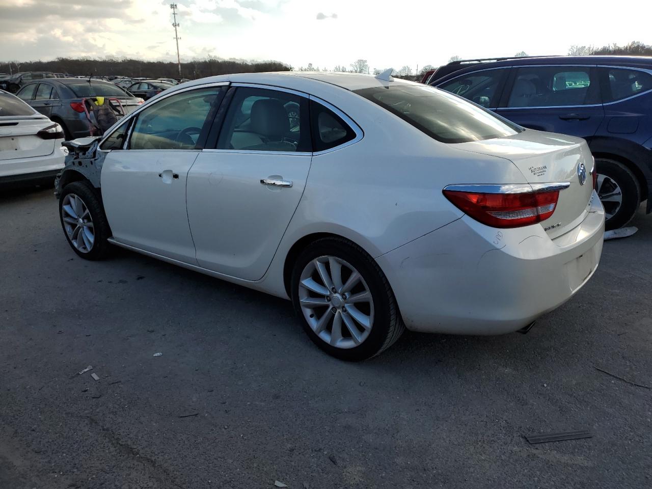 Obraz 2 z 2012 BUICK VERANO  2012 z VIN 1G4PP5SK2C4224157