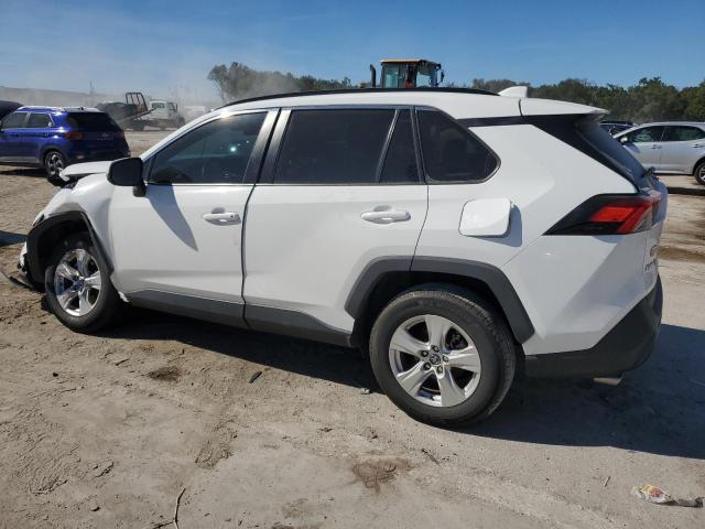 Изображение 2 2020 TOYOTA RAV4 XLE 2020 с VIN 2T3W1RFV1LC057534