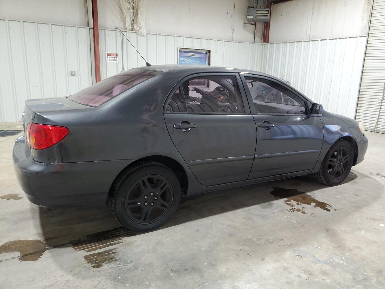 Image 3 of 2004 TOYOTA COROLLA CE 2004 with VIN 1NXBR32E84Z252419