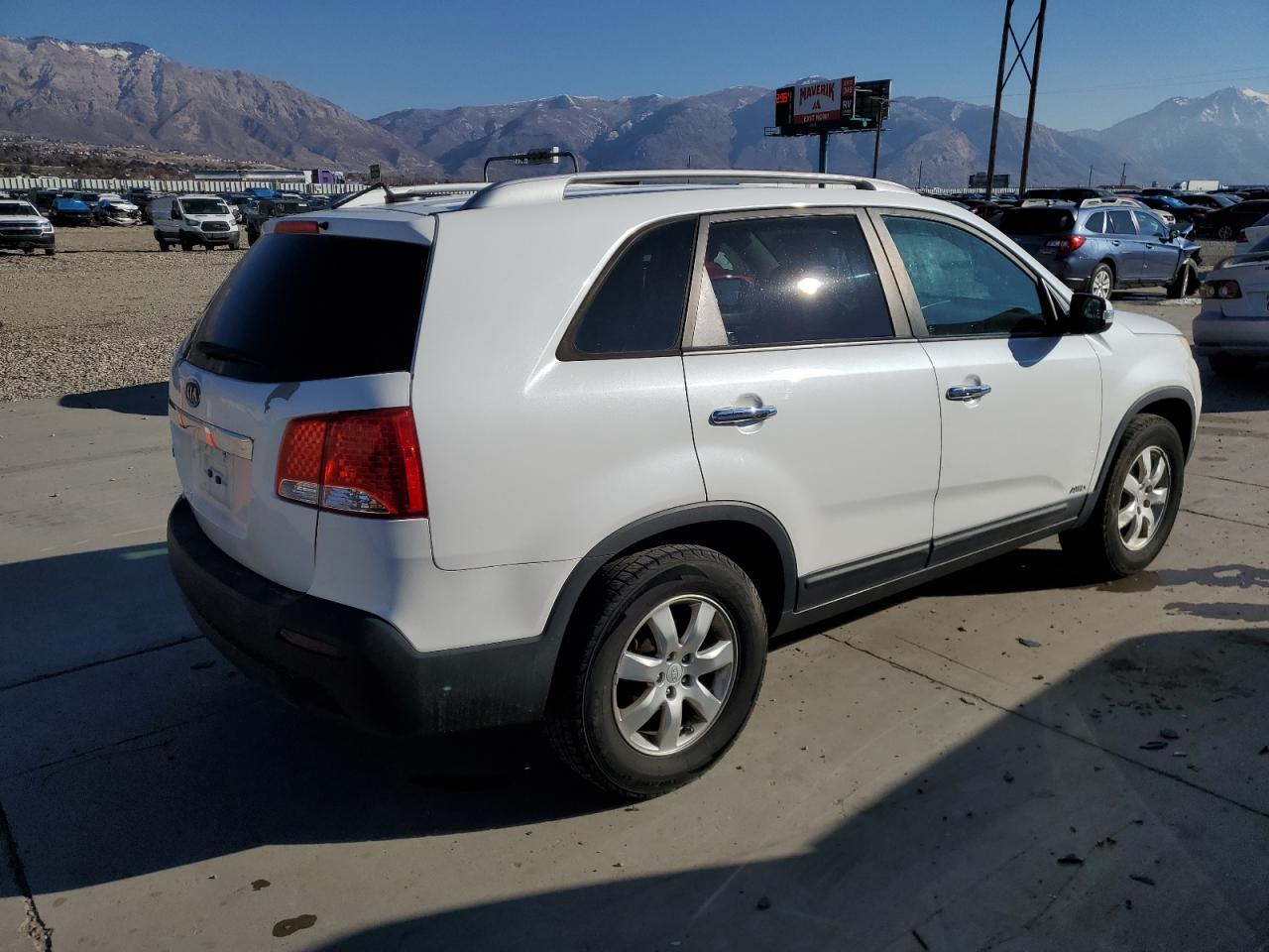 Obraz 3 z 2011 KIA SORENTO BASE 2011 z VIN 5XYKTDA2XBG151724
