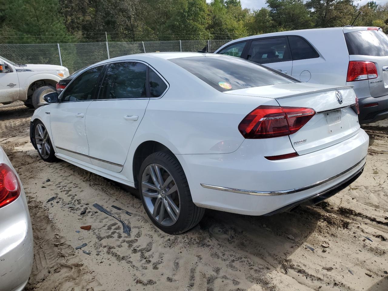 Obraz 2 z 2017 VOLKSWAGEN PASSAT R-LINE 2017 z VIN 1VWDT7A35HC026983