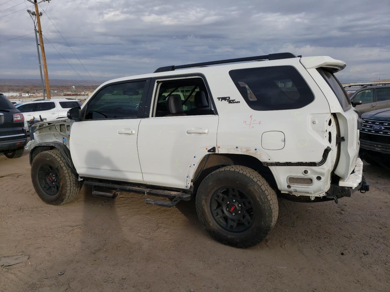 Obraz 2 z 2021 TOYOTA 4RUNNER SR5 PREMIUM 2021 z VIN JTERU5JR4M5862051