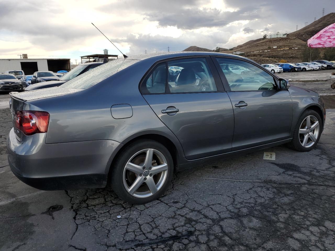 Изображение 3 2010 VOLKSWAGEN JETTA LIMITED 2010 с VIN 3VWAZ7AJ6AM095833