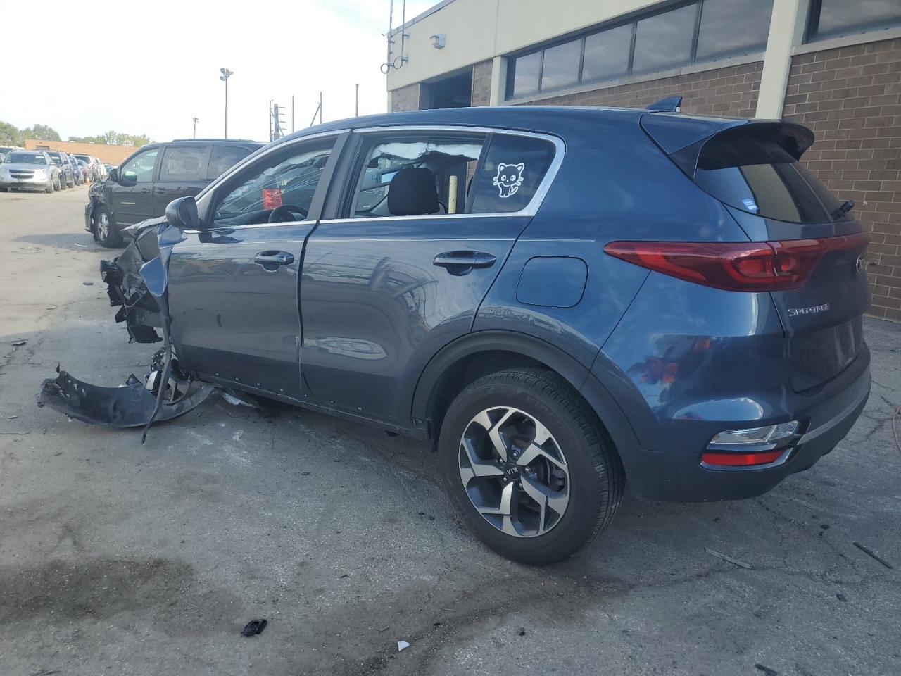 Изображение 2 2022 KIA SPORTAGE LX 2022 с VIN KNDPM3AC6N7007580