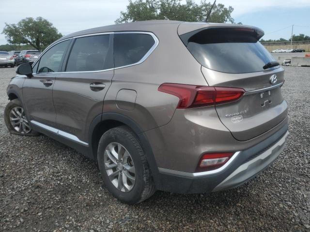 Изображение 2 2019 HYUNDAI SANTA FE SE 2019 с VIN 5NMS23AD5KH105299