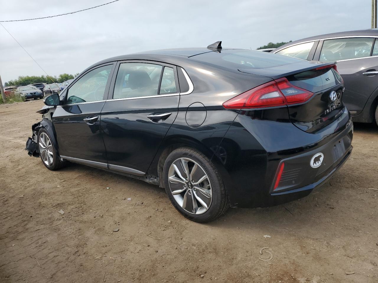 Image 2 of 2018 HYUNDAI IONIQ LIMITED 2018 with VIN KMHC05LCXJU059983