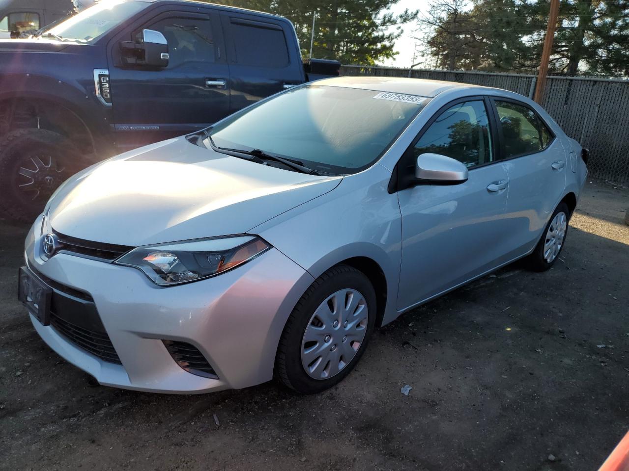 Image 1 of 2015 TOYOTA COROLLA L 2015 with VIN 2T1BURHE7FC432830