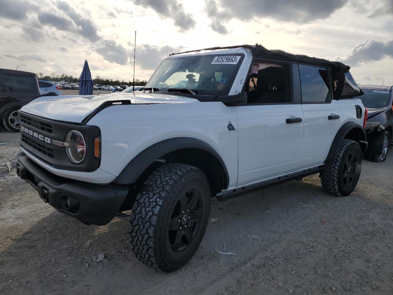 Obraz 2022 FORD BRONCO BASE 2022