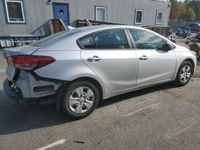 Image 3 of 2018 KIA FORTE LX 2018 with VIN 3KPFK4A72JE225679