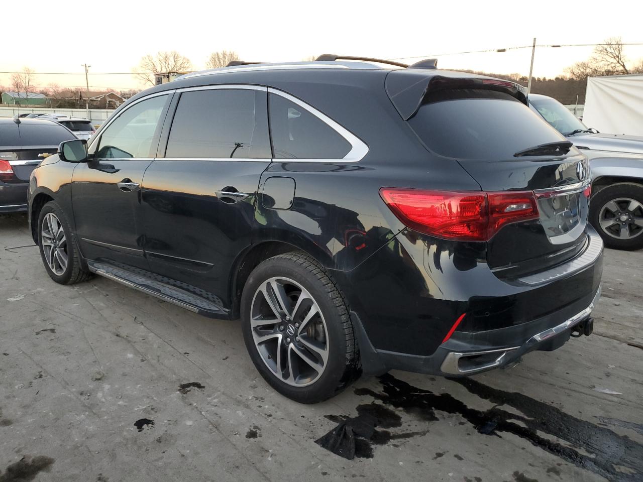 Image 2 of 2017 ACURA MDX ADVANCE 2017 with VIN 5FRYD4H91HB002207