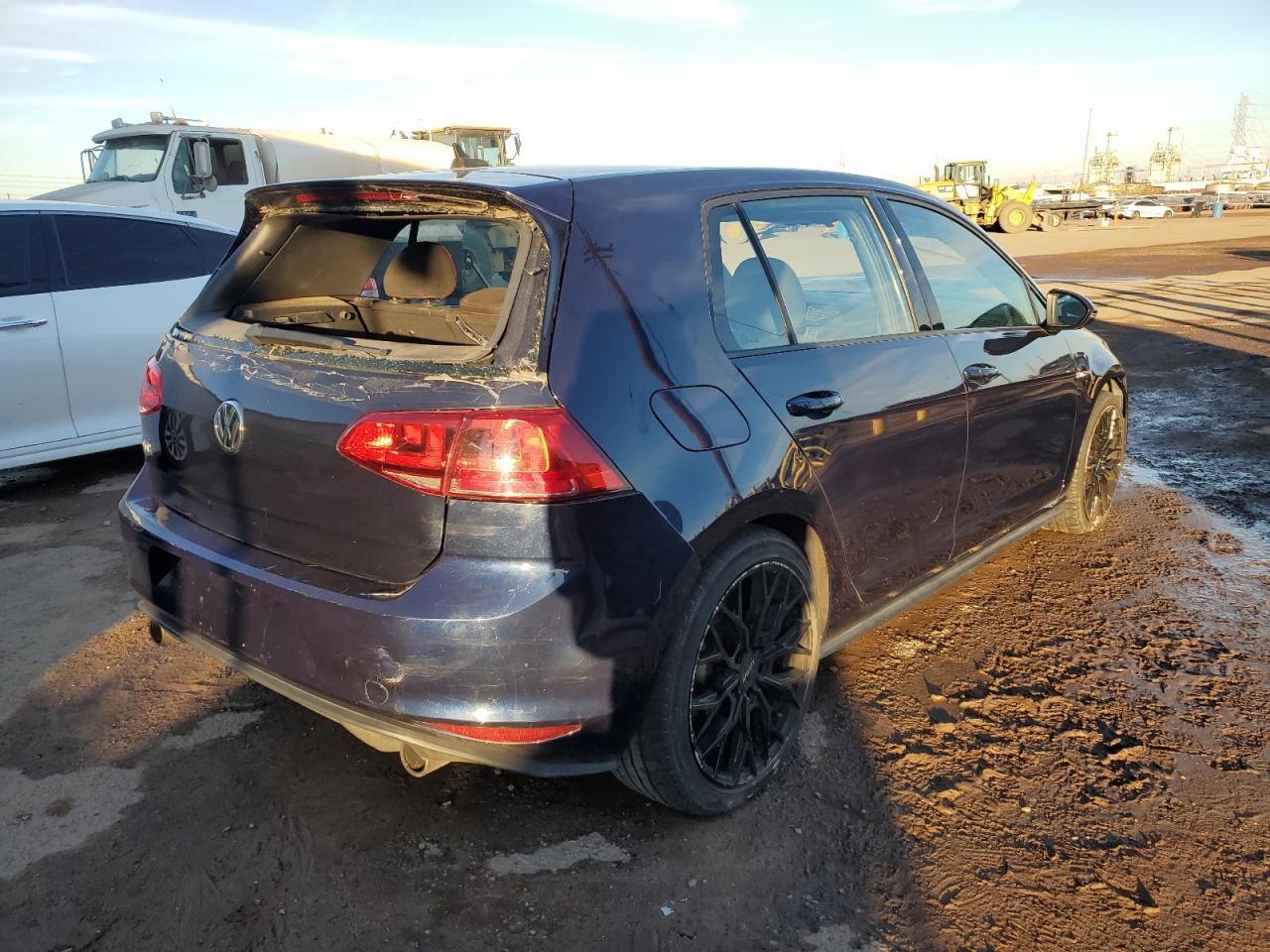 Image 3 of 2016 VOLKSWAGEN GTI S/SE 2016 with VIN 3VW5T7AU2GM015353