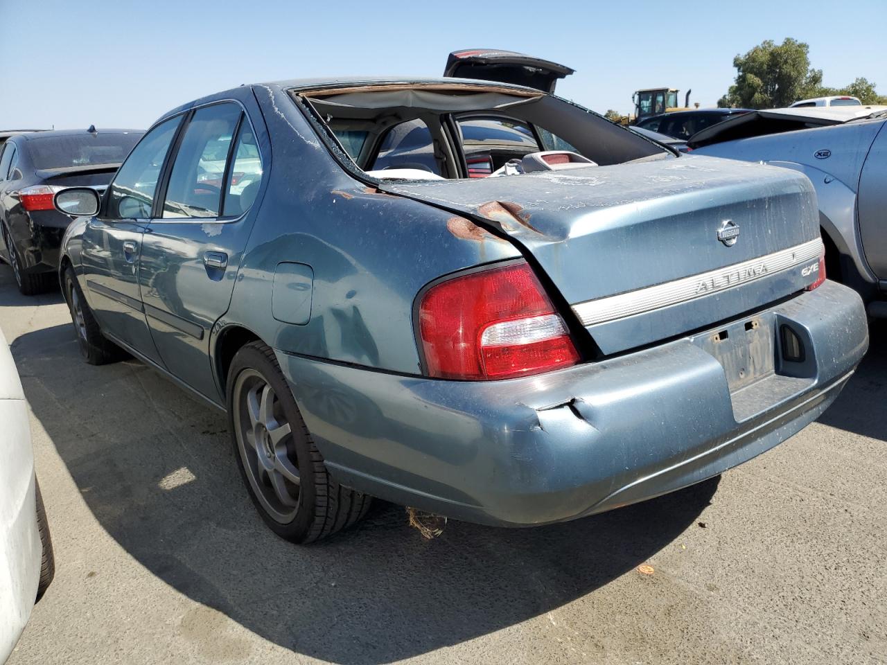 Obraz 2 z 2001 NISSAN ALTIMA XE 2001 z VIN 1N4DL01D01C151324