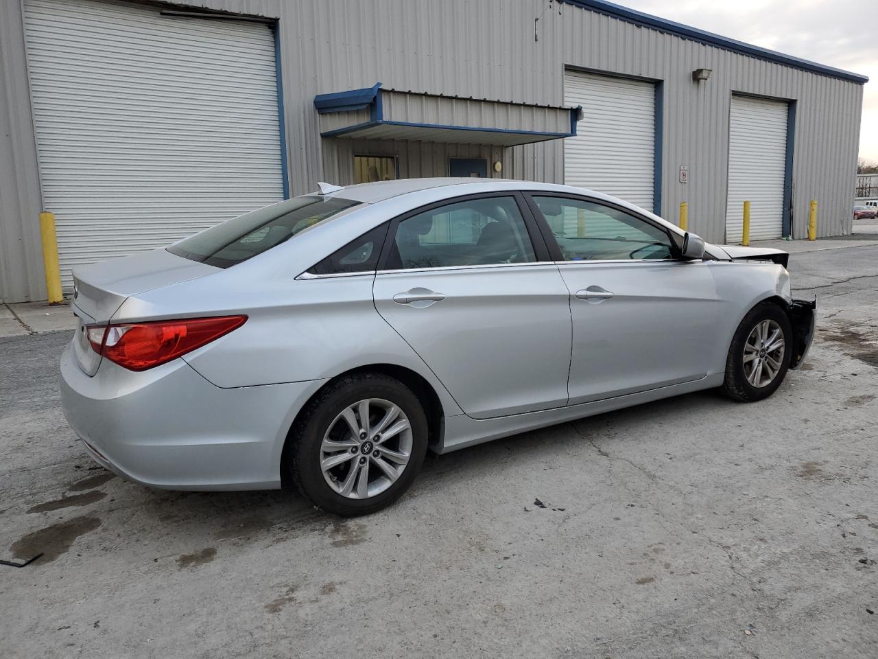 Obraz 3 z 2013 HYUNDAI SONATA GLS 2013 z VIN 5NPEB4AC7DH687339