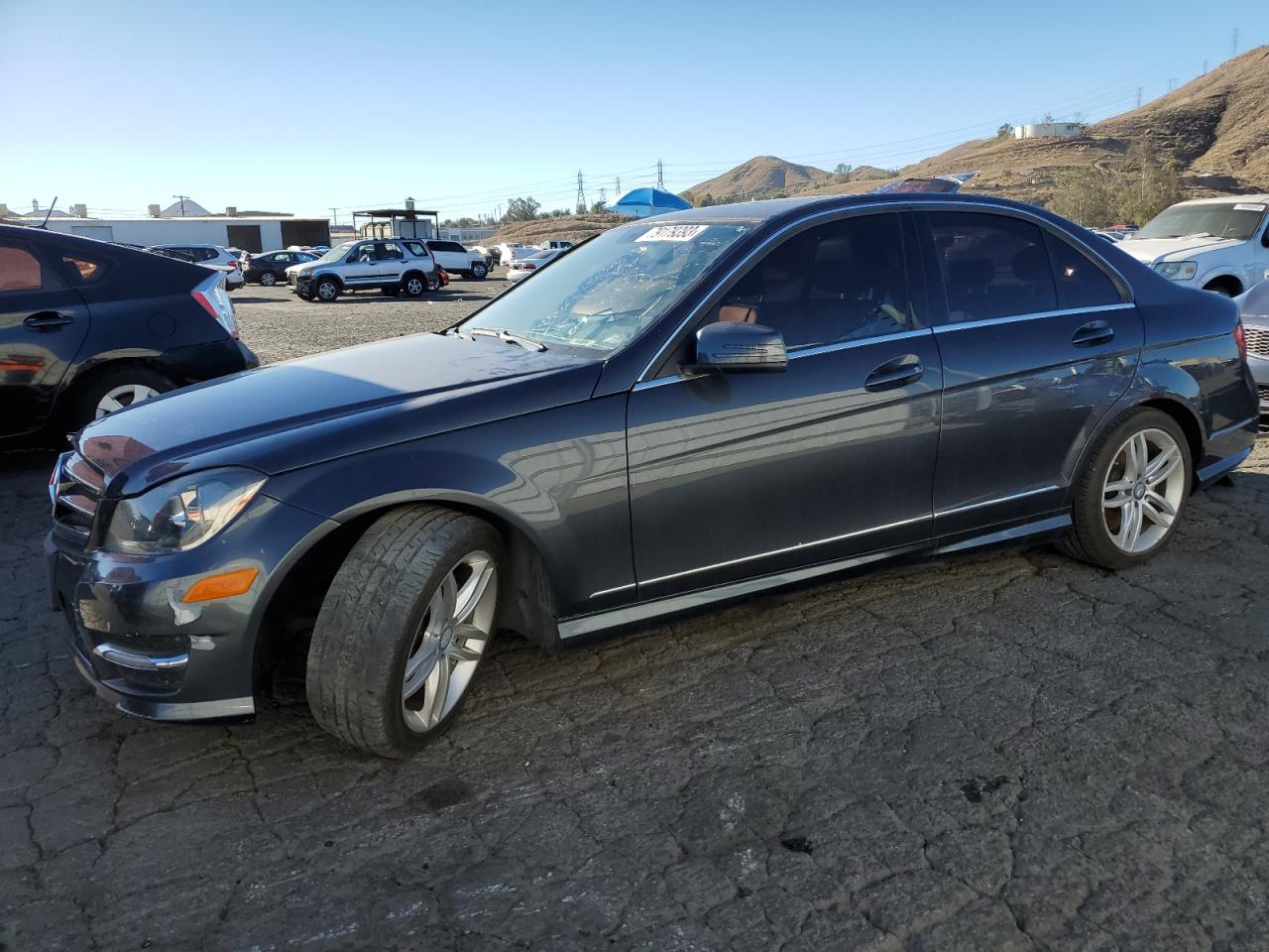 Image 1 of 2014 MERCEDES-BENZ C 250 2014 with VIN WDDGF4HB2ER306314