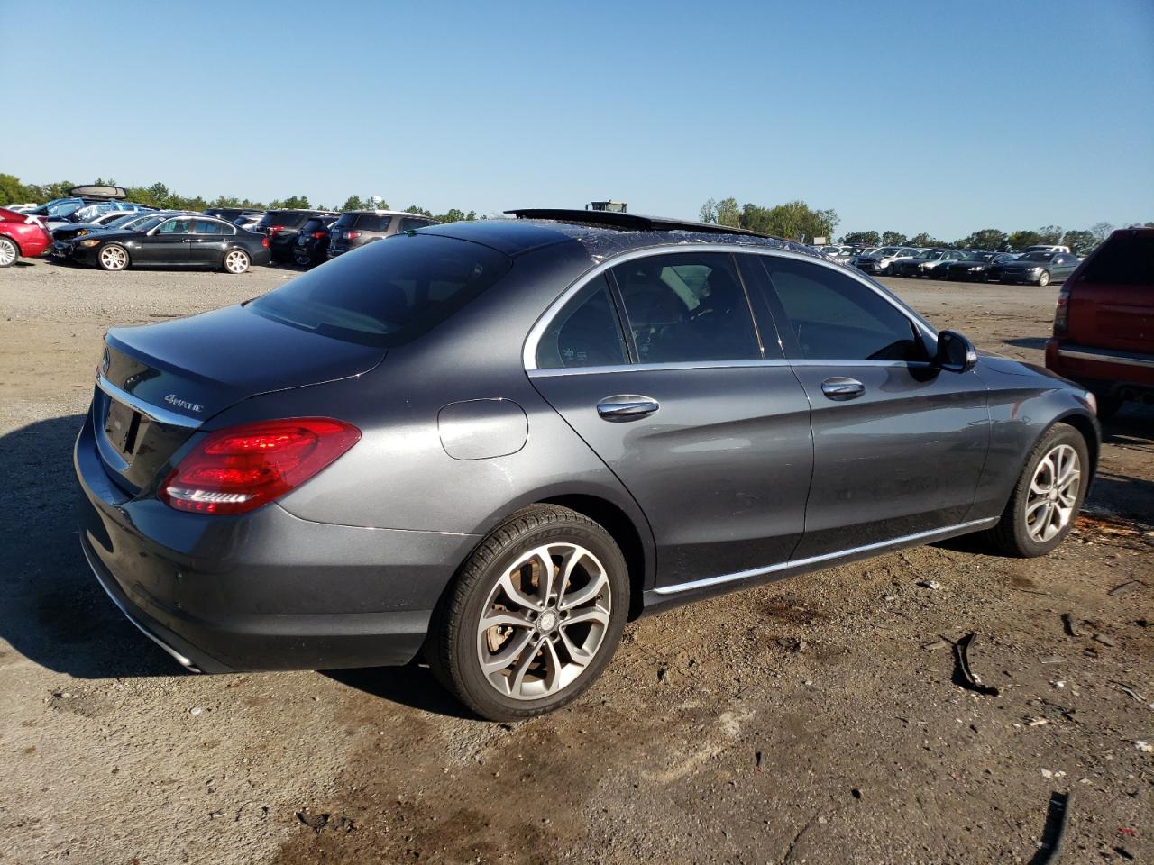 Obraz 3 z Mercedes-Benz C 300 4Matic 2015 z VIN 55SWF4KB4FU030061