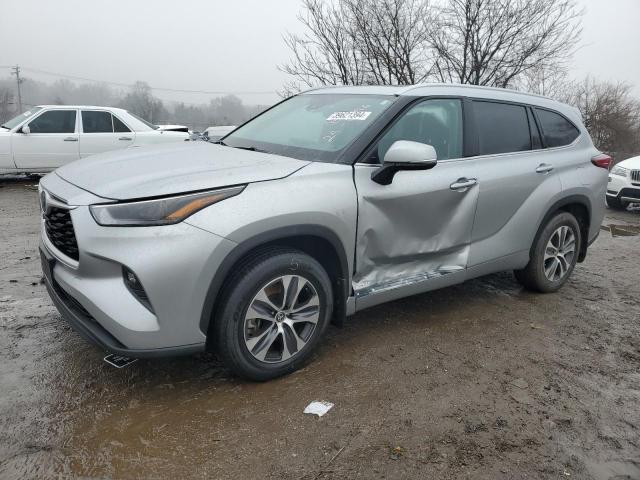 Image 1 of 2022 TOYOTA HIGHLANDER HYBRID XLE 2022 with VIN 5TDHBRCH9NS544892