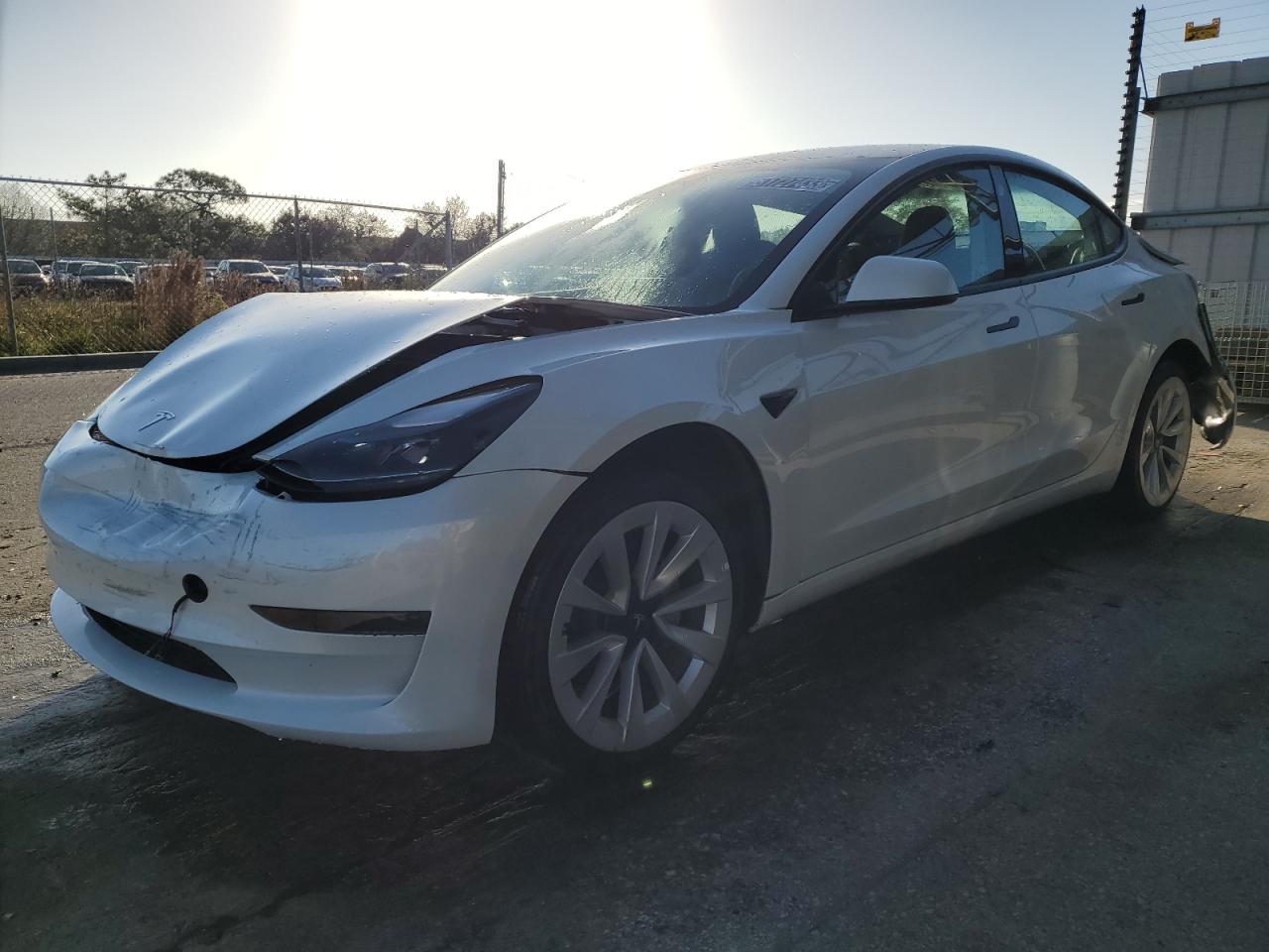 Изображение 1 2023 TESLA MODEL 3  2023 с VIN 5YJ3E1EA9PF436881
