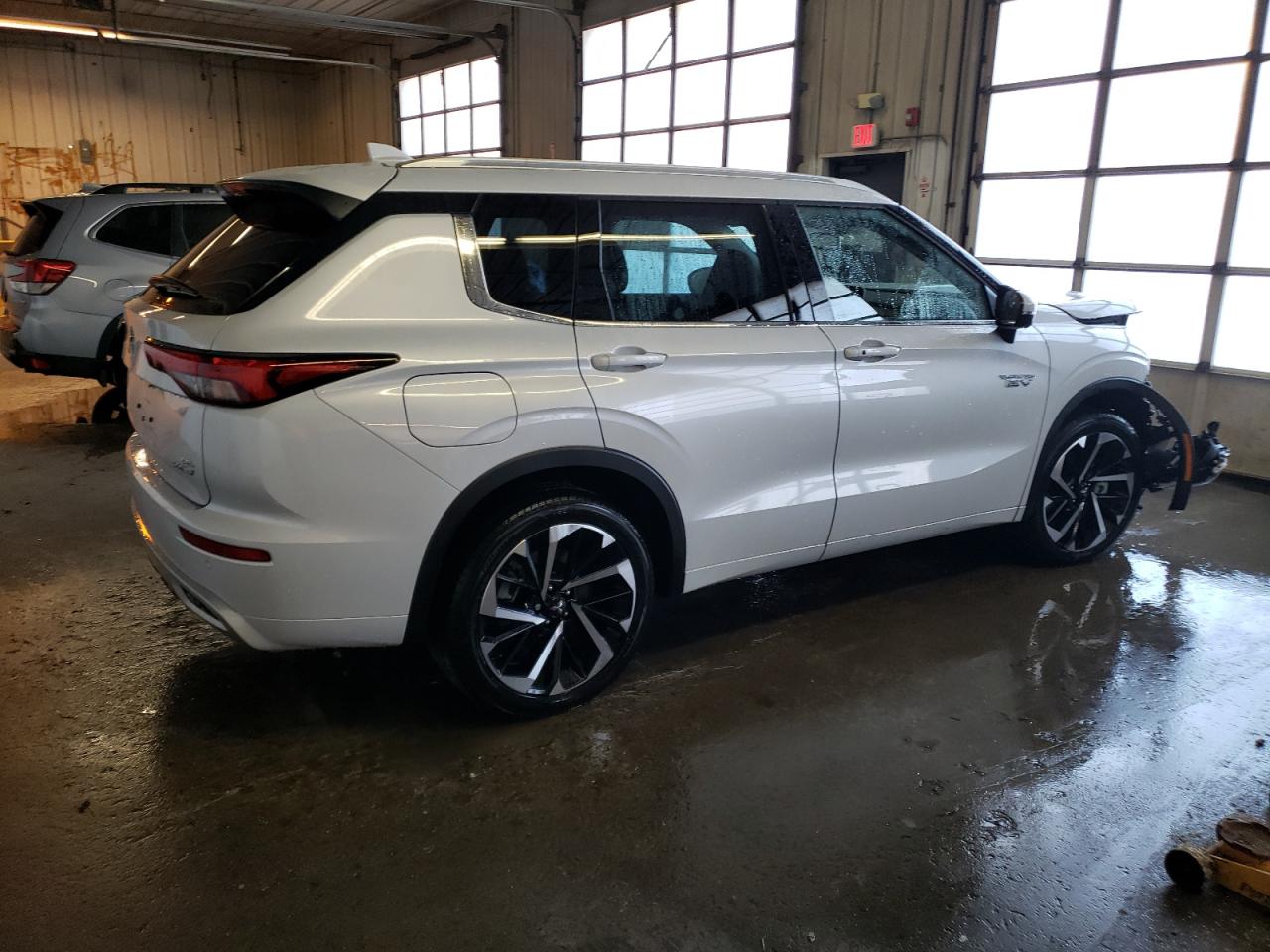 Изображение 3 2023 MITSUBISHI OUTLANDER SEL 2023 с VIN JA4T5VA97PZ025065