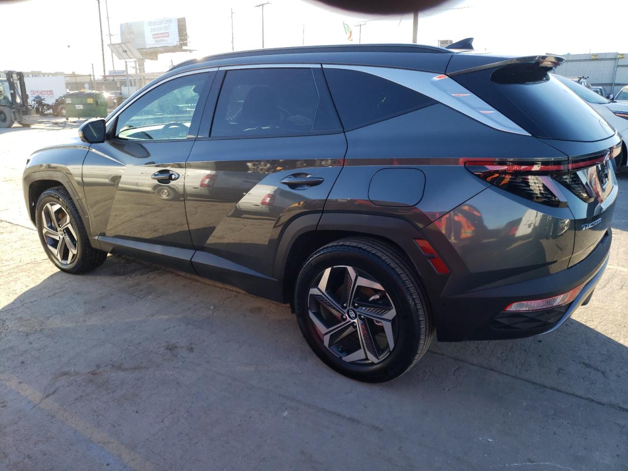 Image 2 of 2022 HYUNDAI TUCSON LIMITED 2022 with VIN KM8JFDA29NU053625