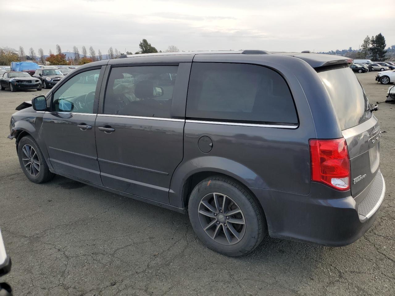 Image 2 of 2017 DODGE GRAND CARAVAN SXT 2017 with VIN 2C4RDGCG7HR685810