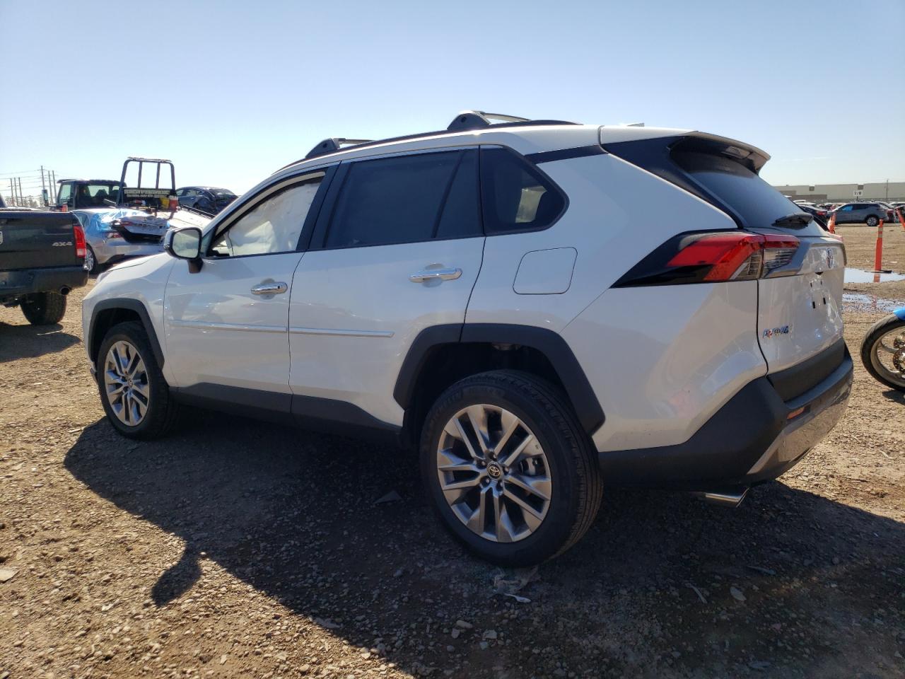 Изображение 2 2023 TOYOTA RAV4 LIMITED 2023 с VIN 2T3Y1RFV0PW256443