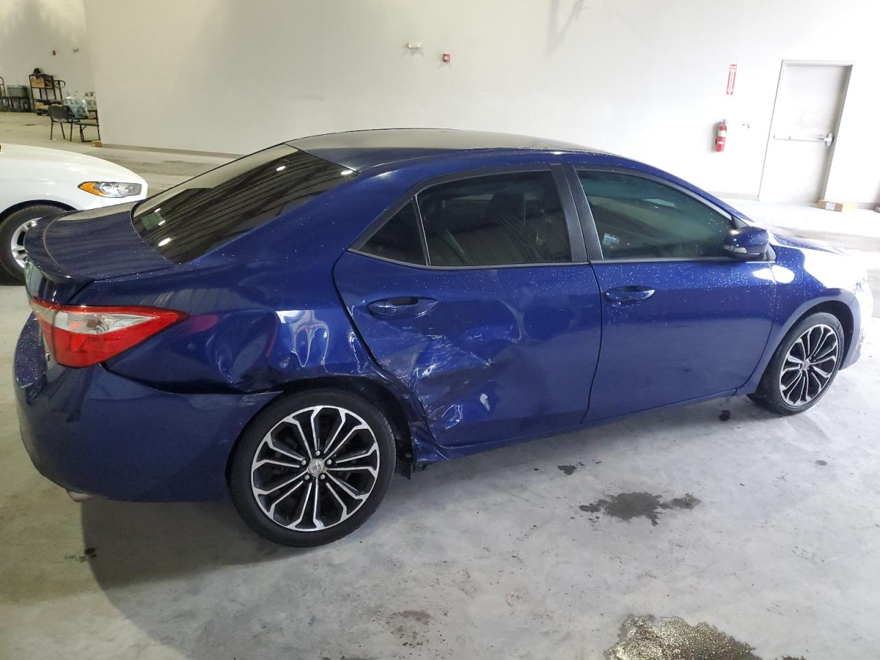 Obraz 3 z 2015 TOYOTA COROLLA L 2015 z VIN 2T1BURHE4FC457880