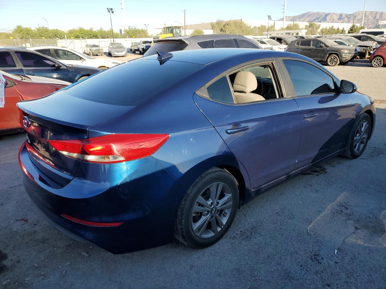 Obraz 3 z 2018 HYUNDAI ELANTRA SEL 2018 z VIN 5NPD84LF5JH308643