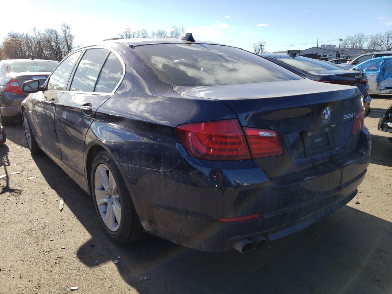 Изображение 2 2012 BMW 528 XI 2012 с VIN WBAXH5C57CDW10158