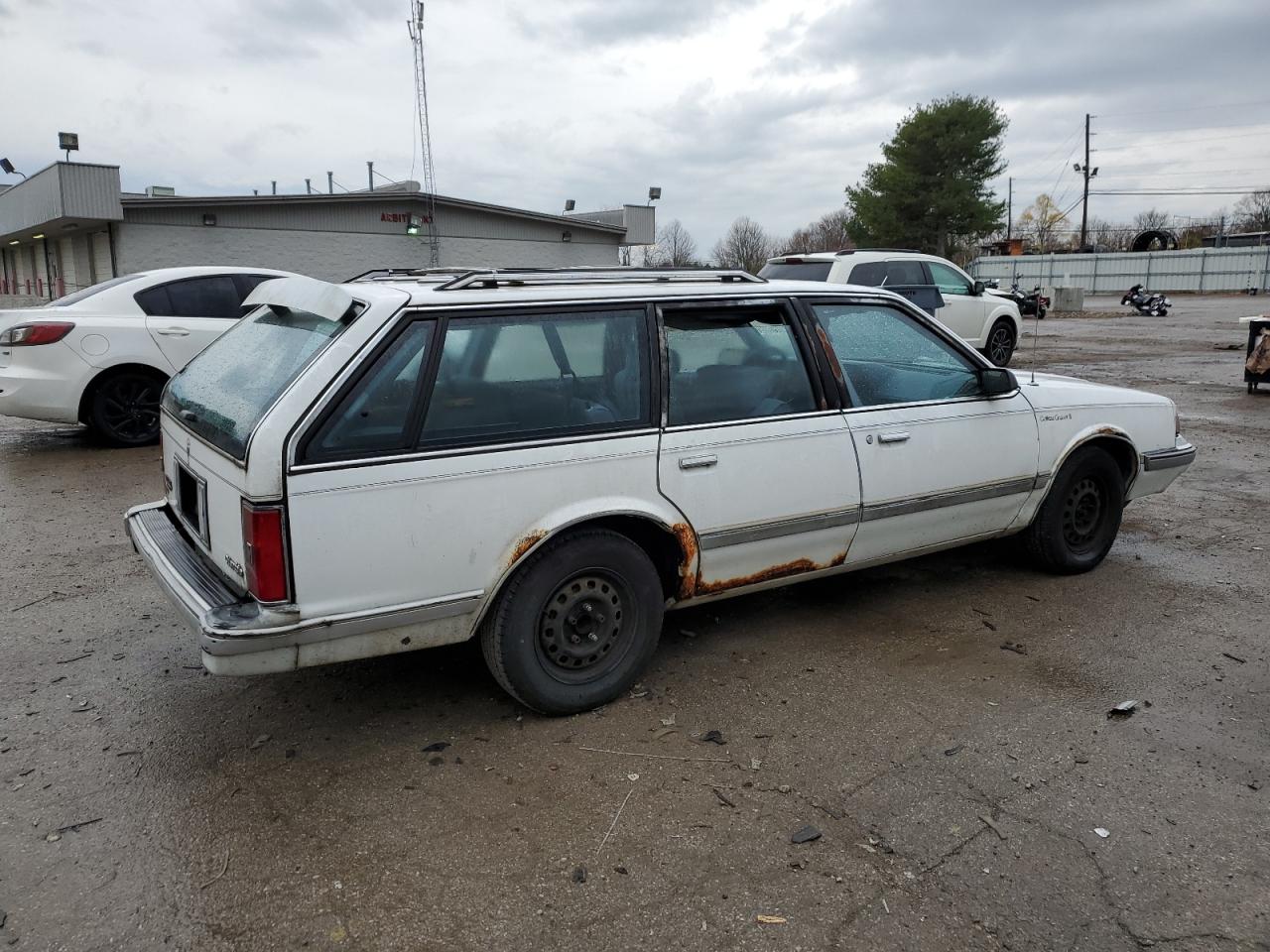 Image 3 of 1994 OLDSMOBILE CUTLASS CRUISER S 1994 with VIN 1G3AJ85M1R6310860