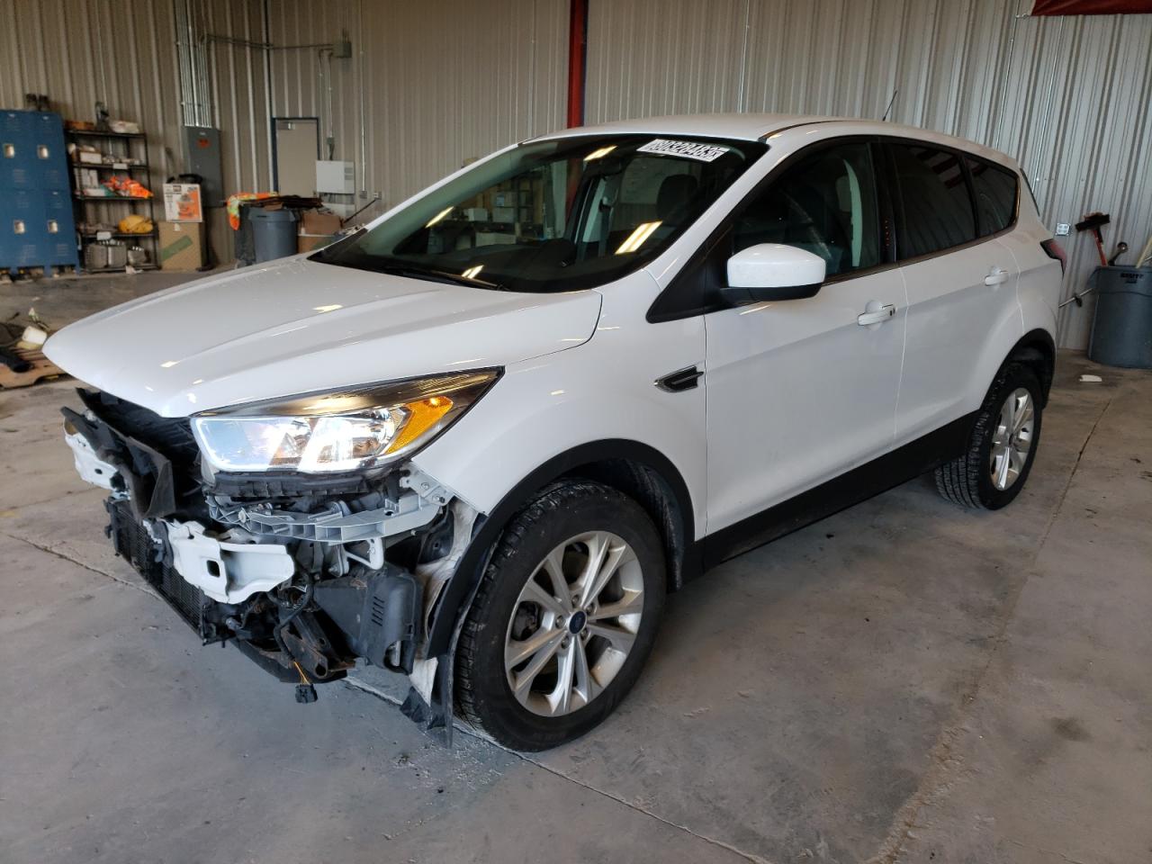 Obraz 1 z 2019 FORD ESCAPE SE 2019 z VIN 1FMCU9GD9KUC34319
