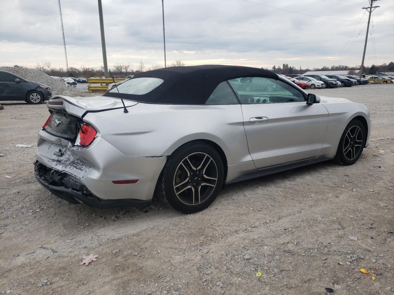 Image 3 of 2019 FORD MUSTANG  2019 with VIN 1FATP8UH0K5170863