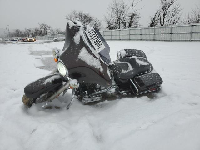 Image 2 of 2011 HARLEY-DAVIDSON FLHX  2011 with VIN 1HD1KBM12BB675531