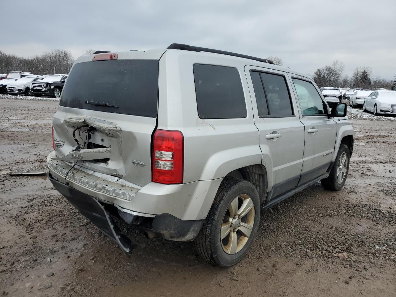 Image 3 of 2012 JEEP PATRIOT LATITUDE 2012 with VIN 1C4NJRFB7CD683439
