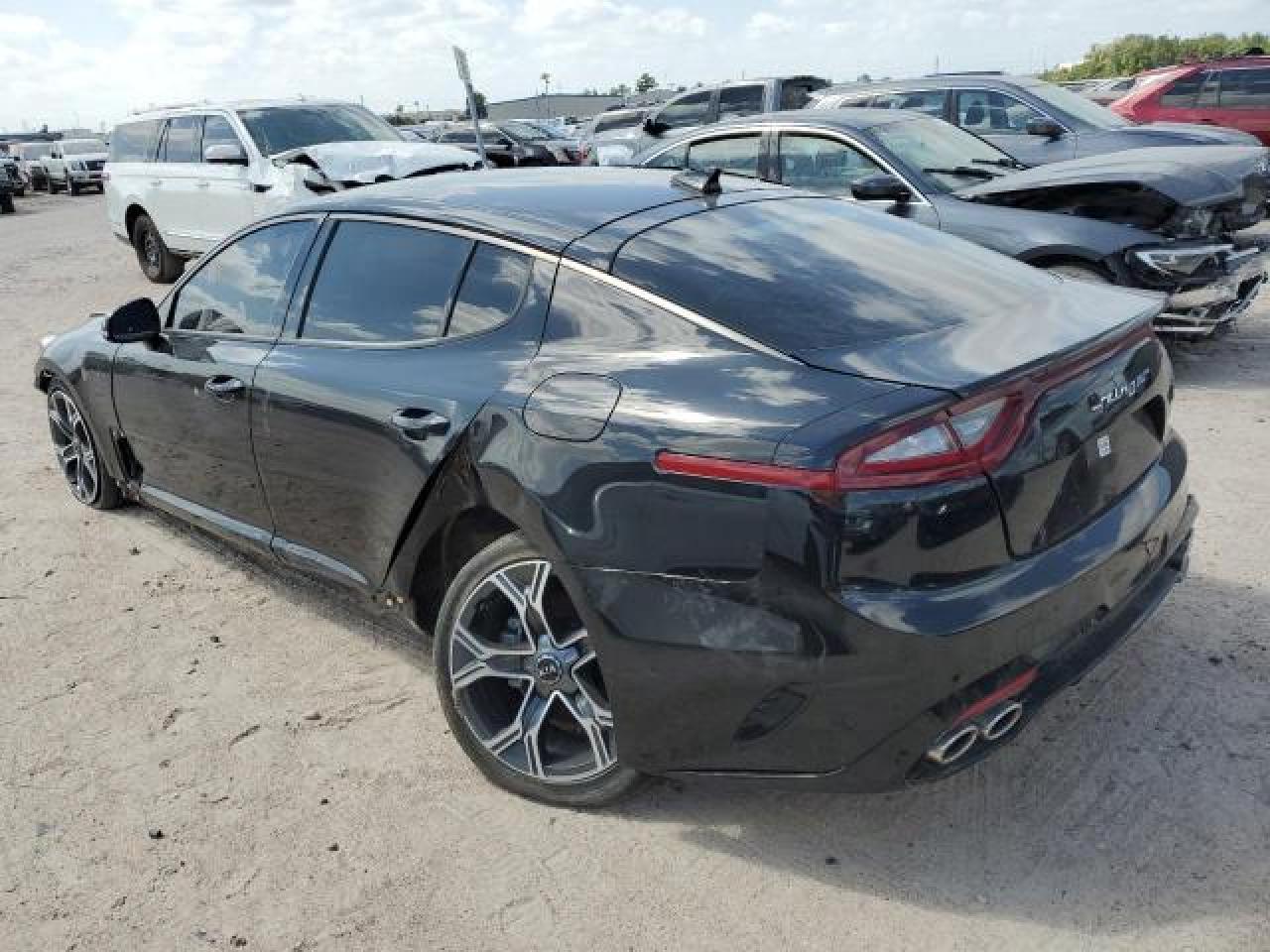 Image 2 of Kia Stinger 2021 with VIN KNAE15LA3M6087719