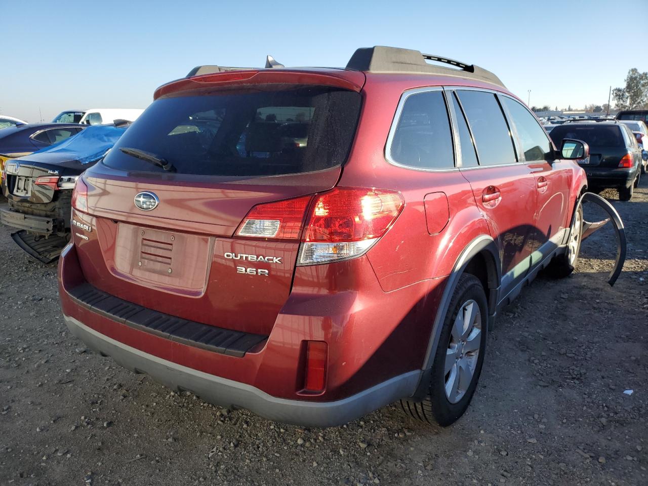 Изображение 3 2011 SUBARU OUTBACK 3.6R LIMITED 2011 с VIN 4S4BRDLC8B2358266