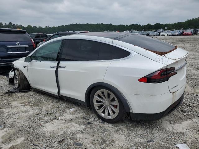 Obraz 2 z 2017 TESLA MODEL X  2017 z VIN 5YJXCAE4XHF035987