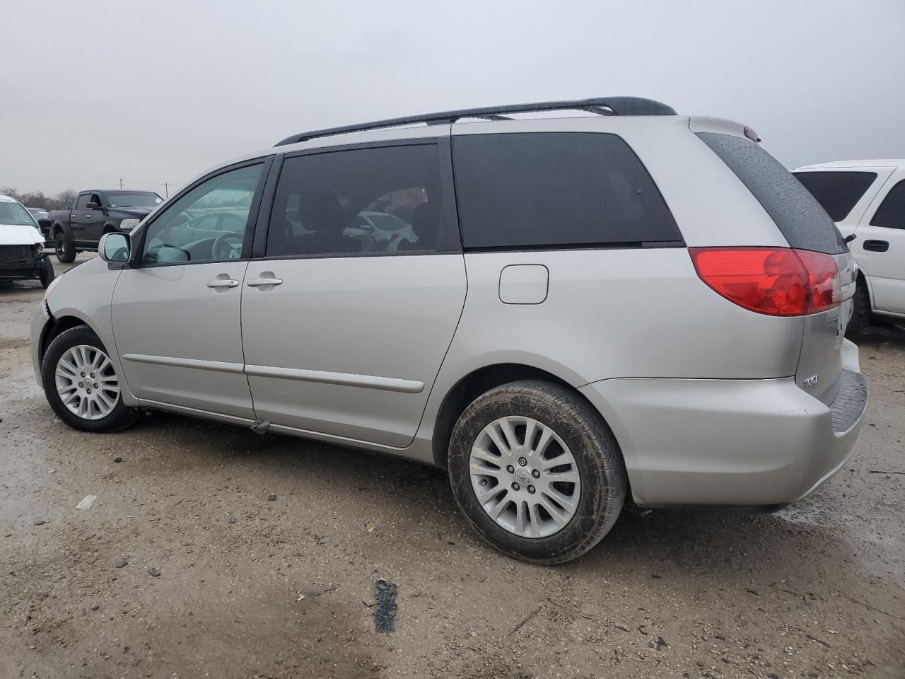 Obraz 2 z 2009 TOYOTA SIENNA XLE 2009 z VIN 5TDZK22C49S277684