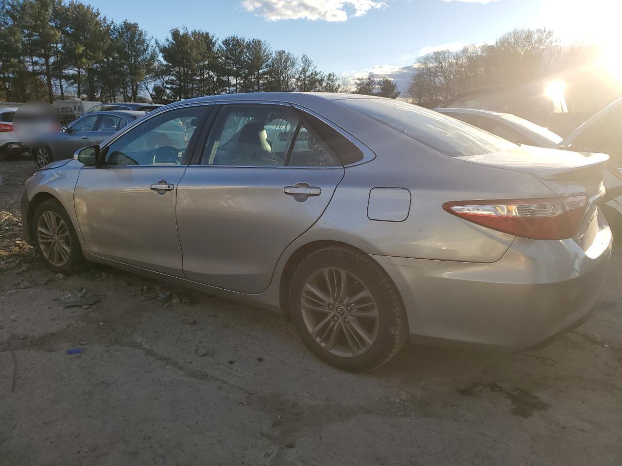 Obraz 2 z 2016 TOYOTA CAMRY LE 2016 z VIN 4T1BF1FK0GU118568