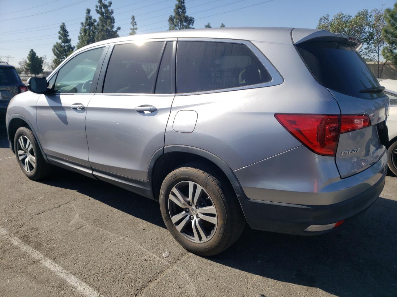 Изображение 2 2018 HONDA PILOT EX 2018 с VIN 5FNYF5H35JB014878